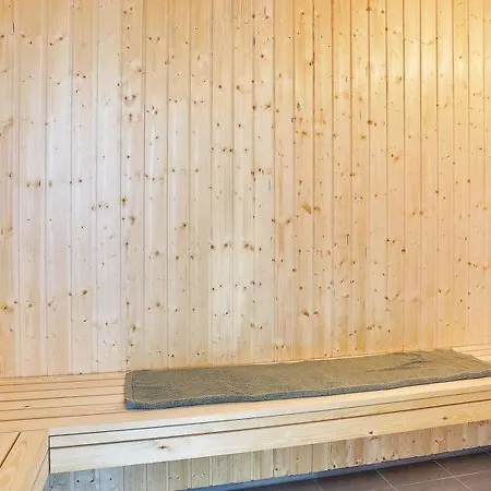 Eskilstrup Sleeps 30 Pool Wifi