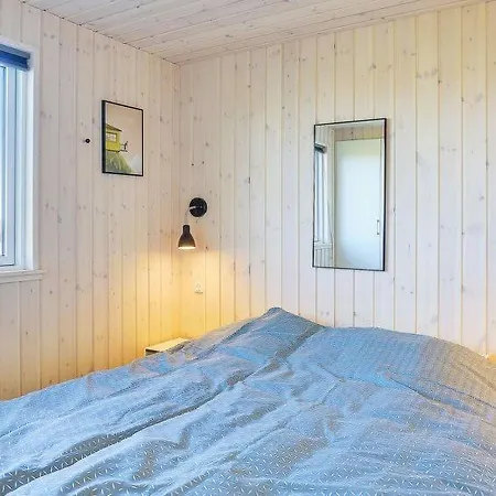 Eskilstrup Sleeps 30 Pool Wifi *