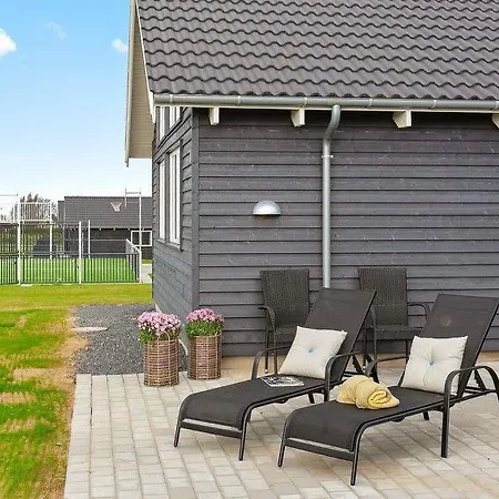 Eskilstrup Sleeps 30 Pool Wifi * Eskilstrup (Funen)