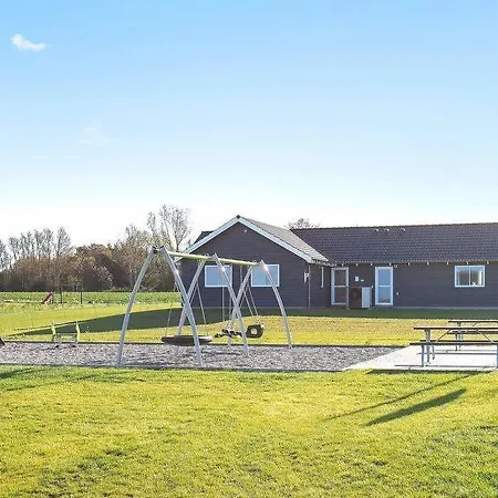 Feriehus Eskilstrup Sleeps 30 Pool Wifi *